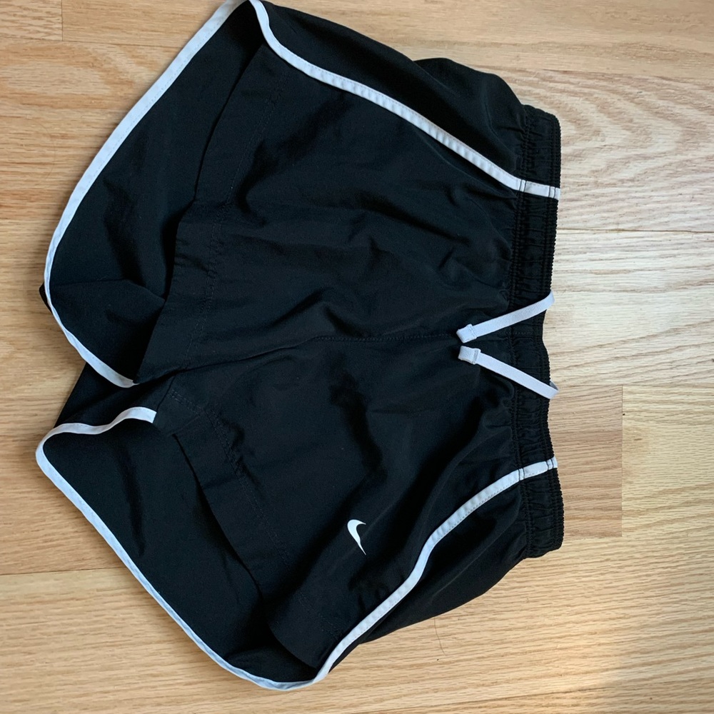 Girls medium black Nike shorts.